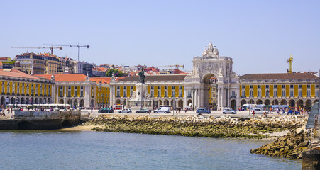 Fototapeta na wymiar Famous Comercio Square in Lisbon - LISBON - PORTUGAL - JUNE 17, 2017