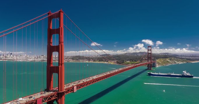 Golden Gate Bridge in San Francisco, California, USA