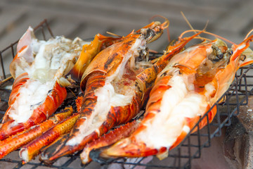 Grilled prawns on the grill
