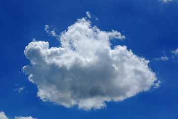 Naklejka na ściany i meble white cloud on clear blue sky background