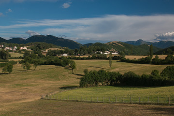 Fototapeta na wymiar Paesaggio rurale di campagna nei pressi di Monteleone di Spoleto
