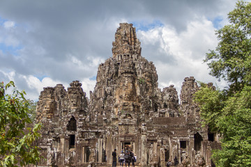 Fototapeta na wymiar Bayon temple. the ancient stone temple. Bayon is one of the UNESCO world heritage at Angkor in Cambodia.