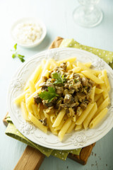 Pasta with creamy mushroom sauce