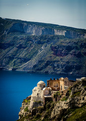 Fototapeta premium Iconic domes on Santorini, Greece
