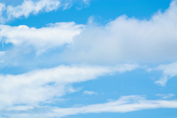 Obraz premium Air clouds in the blue sky.