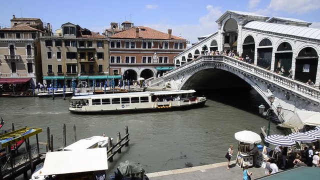 Italy, Veneto, Venice, Grand Canal and Rialto Bridge