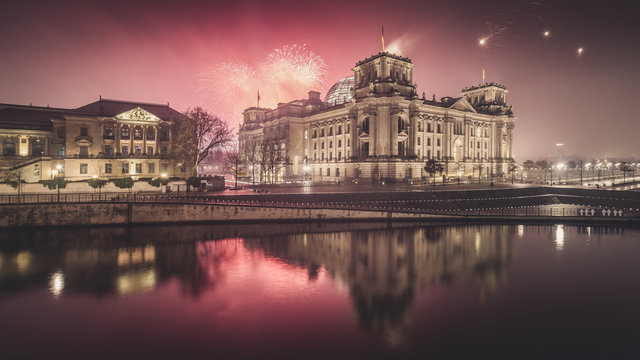 Feuerwerk am Berliner Bundestag