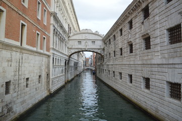Fototapeta na wymiar Bridge of Sighs Venice Doges Palacio (Pont des soupirs Venise Palais des Doges)