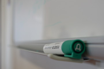 Le crayon ! (The Pen !)