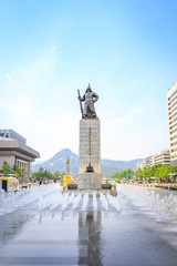 Fototapeta premium Jun 19, 2017 Gwanghwamun Plaza with the statue of the Admiral Yi