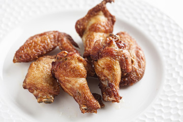 Alitas de pollo fritas