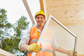 Kompetenter Fenstermonteur auf Baustelle