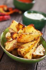 Spicy roasted potato wedges