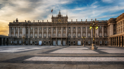 Fototapeta premium Madrid, Spain: the Royal Palace, Palacio Real de Madrid at sunset 