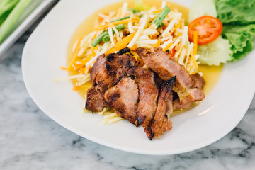 Somtum roasted pork neck