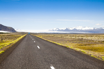 Naklejka premium iceland road into the wild