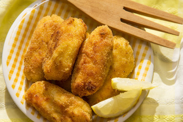 Plate of croquettes stuffed with lemon