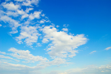 clouds in the blue sky