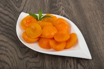 Canned apricots