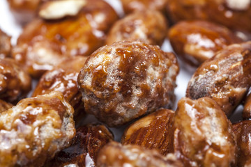 Nahaufnahme gebrannte Mandeln