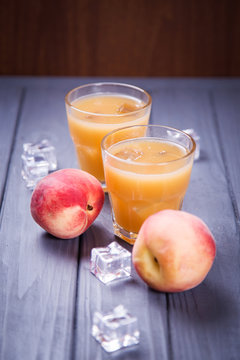 peach juice and fresh peach