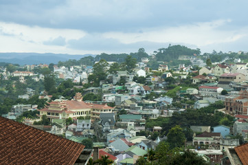 Fototapeta na wymiar Panoramic view of the Vietnamese town in the mountains.