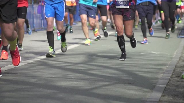 High quality video of marathon runners in real 1080p slow motion 250fps