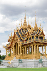 Fototapeta premium タイ・バンコク・美しい建築物・寺・パビリオン