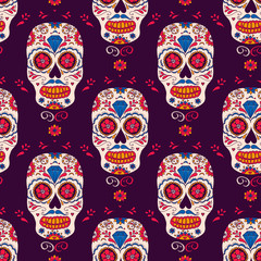 Hand getekend Mexicaanse dag van de doden naadloze patroon. Vector kleurrijke suikerschedel met bloemenornament.
