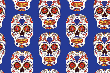 Handgezeichneter mexikanischer Tag der Toten nahtlose Muster. Vektor bunter Zuckerschädel mit floralem Ornament.