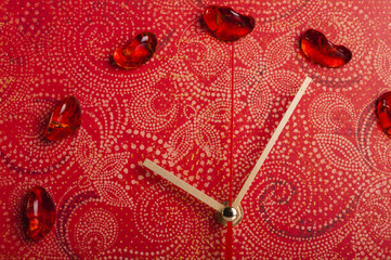 Arrows of red wall clock