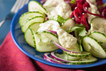 spiralized beet and cucumber salad with avocado dressing, healthy vegan meal