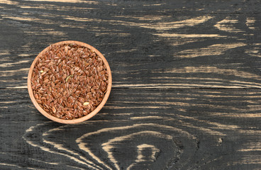 Flax seeds in bowl