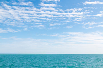 Fototapeta na wymiar Blue sky and White cloud on sea