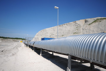 conveyor belt equipment in a chalk quarry © lcrms