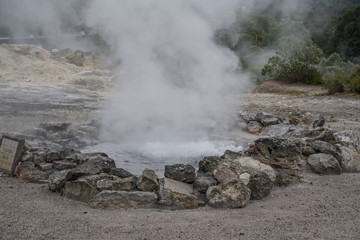 Heiße Quellen in Furnas auf den Azoren