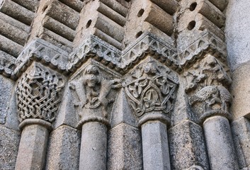 Capitéis do Mosteiro de S. Pedro de Ferreira