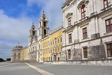 Fototapeta na wymiar Palace of Mafra Portugal