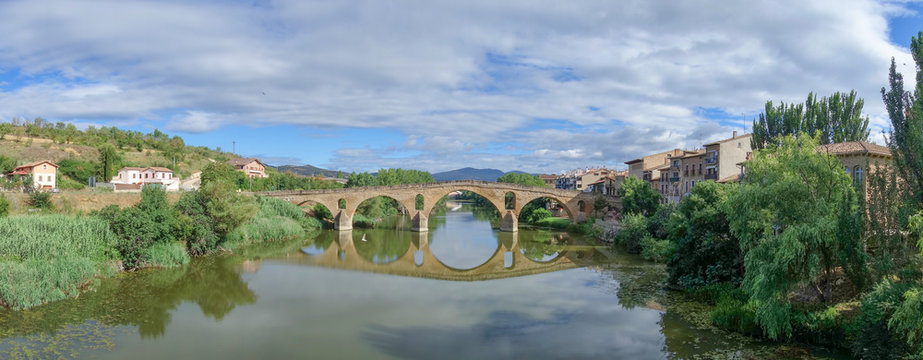 Bridge the queen on the way to Santiago