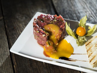 Raw steak tatar