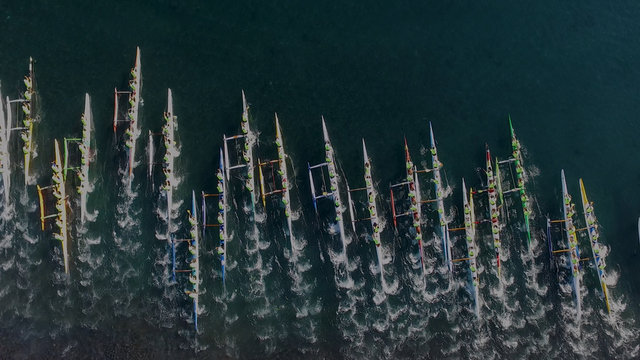 course de pirogues en polyn&eacute;sie tahiti