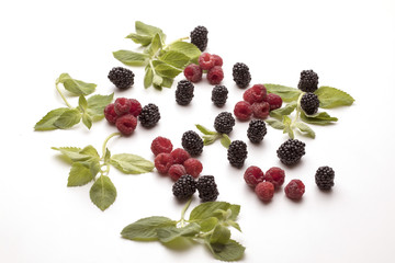 Naklejka na ściany i meble Berry with leaves on the table