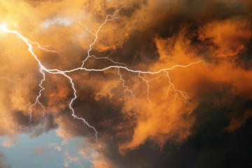 Fototapeta na wymiar storm thunderstorm at sunset