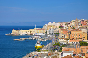 Obraz premium Views of the Marina and the city of Gaeta in the sun