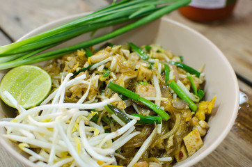 pad thai noodles