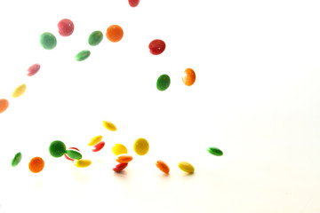 Rainbow candy / A variety of bite-sized chewy candies with a colorful candy shell