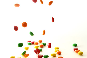 Rainbow candy / A variety of bite-sized chewy candies with a colorful candy shell