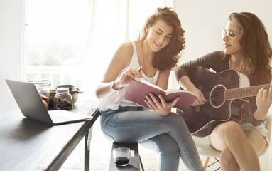 Obraz premium Lesbian Couple Together Indoors Concept