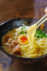 豚骨ラーメン