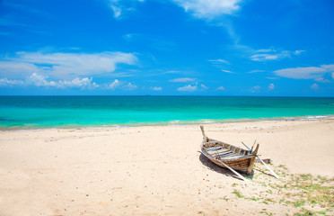 Obraz na płótnie Canvas beach and fishing boat, koh Lanta, Thailand